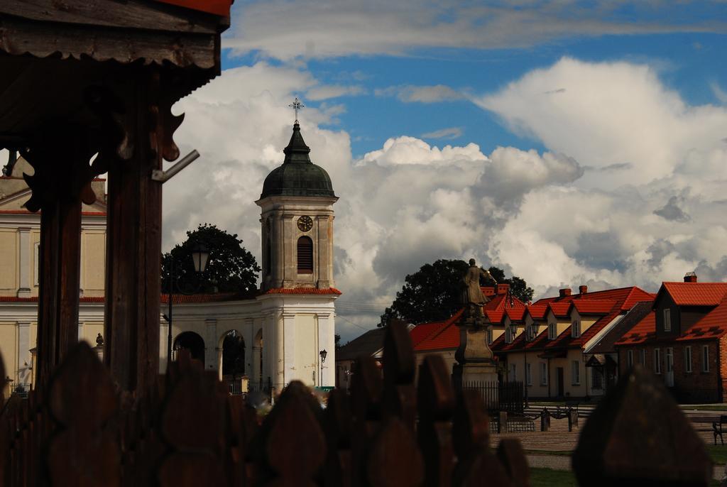 Dwor Labedzie W Kiermusach Kiermusy Экстерьер фото